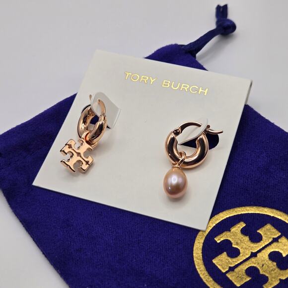 NEW Tory Burch KIRA PEARL DROP EARRINGS Rose Gold T Logo Dangling Small Gift - Picture 1 of 3